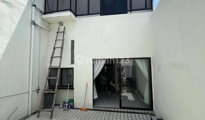 Dijual Rumah 2 Lantai Bagus Unfurnished SHM Medan Helvetia 1