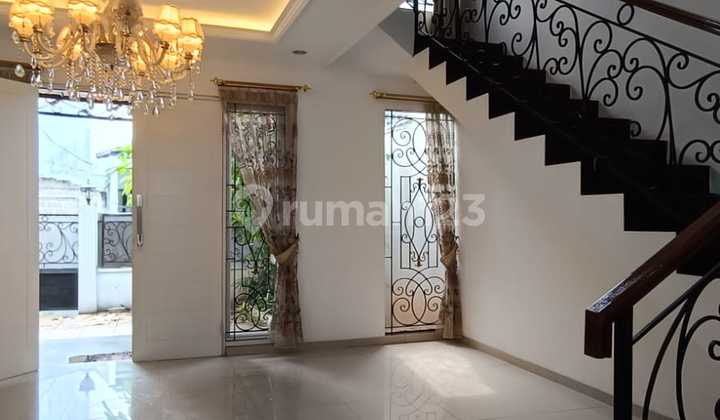 Rumah Minimalis Nyaman di Tebet Timur - Ideal untuk Keluarga, Lingkungan Tenang 2