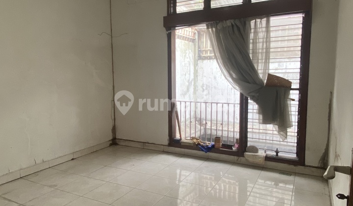 For Rent House In Tebet - Wide Road, Strategic Location South Jakarta