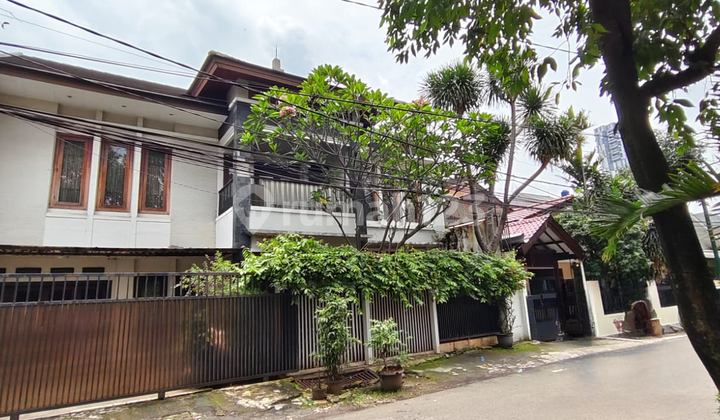 Rumah 2 Lantai Siap Huni di Tebet | Lokasi Strategis & Nyaman