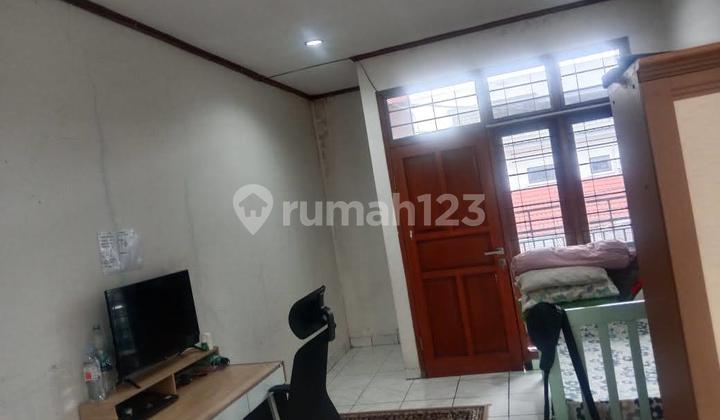 Rumah Nyaman 2 Lantai di Kembar Timur Kec Regol Kota 2