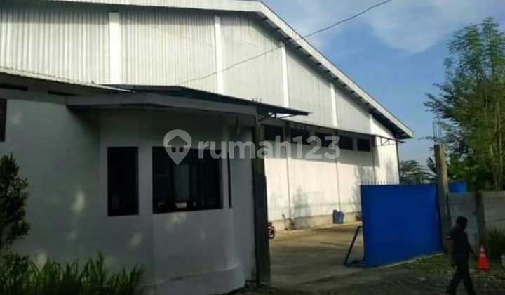 Dijual Pabrik Garment di sragen it 1.3 ha lb 2500 m beserta mesin Dan masih beroperasi Dan karyawan.  3