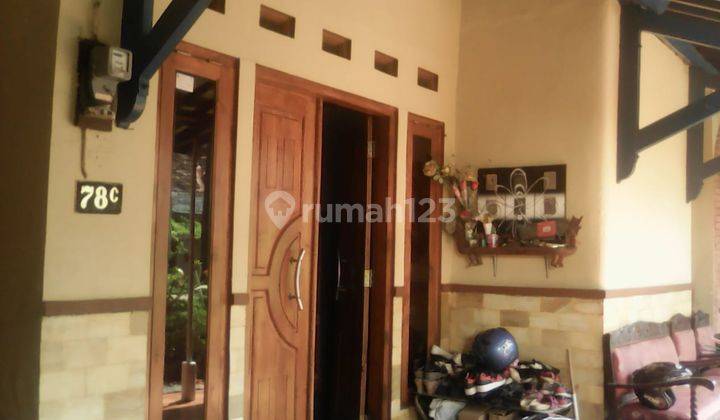 Dijual rumah 2 lantai di perum Sinar Waluyo 2