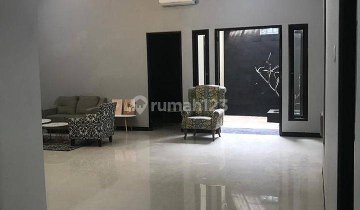 Dijual Rumah mewah 2 lt di Puri Anjasmoro  SHM Bagus 2