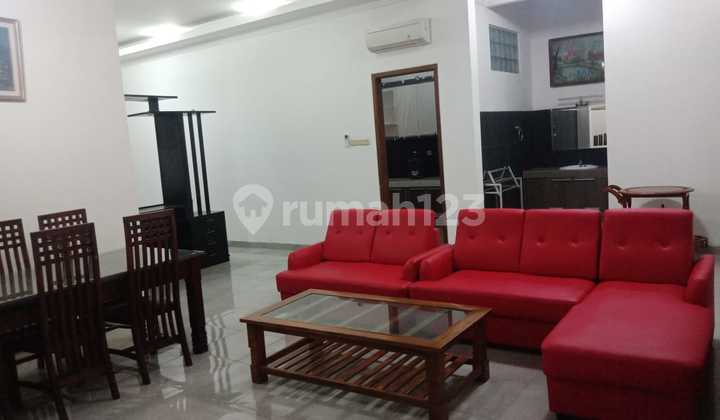 Disewakan Rumah 2 Lt Di Anggrek Full Furnish Bagus 2