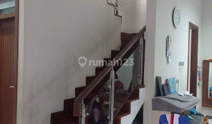 Rumah Cantik 2 Lantai Siap Huni di Pondok Kelapa Jakarta Timur 2