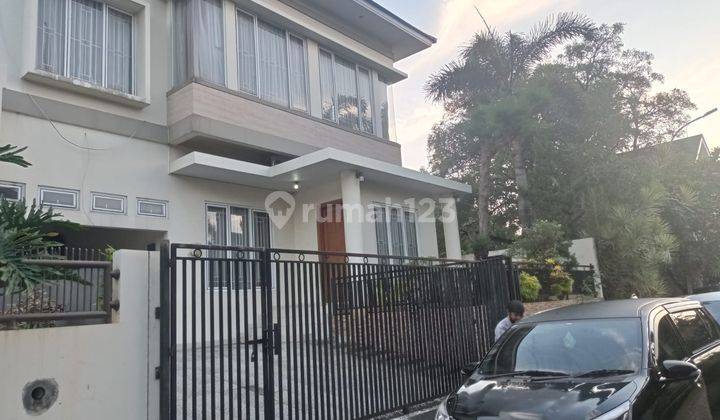 Rumah Cantik 2 Lantai Siap Huni di Pondok Kelapa Jakarta Timur 1