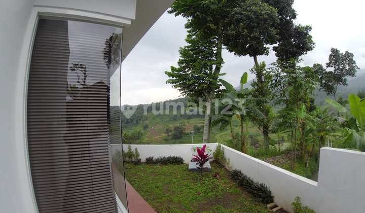 Villa 2 Lantai Private Pool Padusan Pacet Mojokerto 3