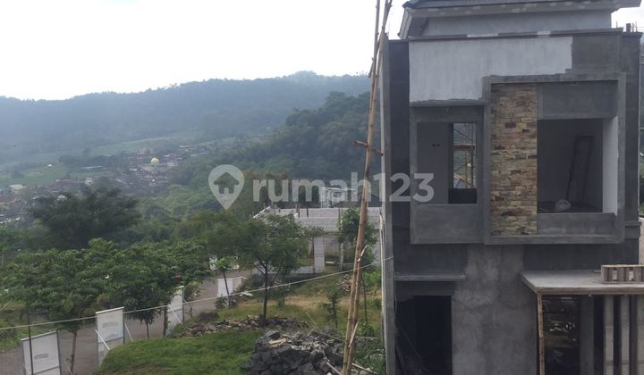 Villa Pacet Mojokerto SHM 2 Lantai Dekat Air Panas  5