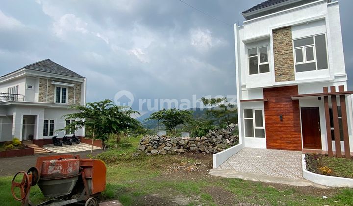 Dijual Rumah Villa Minimalis di Pacet Harga Murah Sertifikat SHM 8