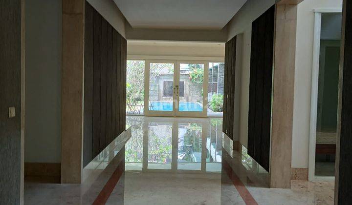 Rumah 2 Lantai Bagus Dan Terawat Di Jl. Lembang Dekat Taman Suropati, Disewakan 4