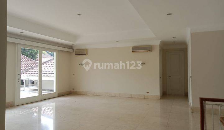 Rumah 2 Lantai Bagus Dan Terawat Di Jl. Lembang Dekat Taman Suropati, Disewakan 5