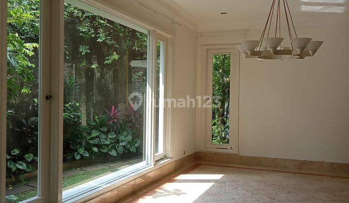 Rumah 2 Lantai Bagus Dan Terawat Di Jl. Lembang Dekat Taman Suropati, Disewakan 6
