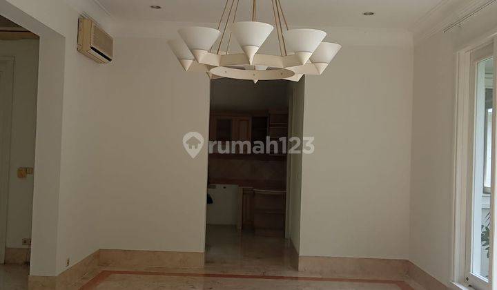 Rumah 2 Lantai Bagus Dan Terawat Di Jl. Lembang Dekat Taman Suropati, Disewakan 8