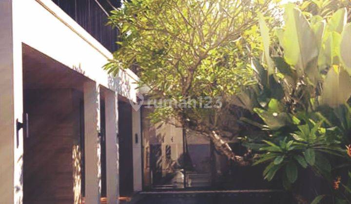 Dijual Rumah Bagus Gaya Tropis Ekslusif Di Jl. Madrasah, Kemang 1