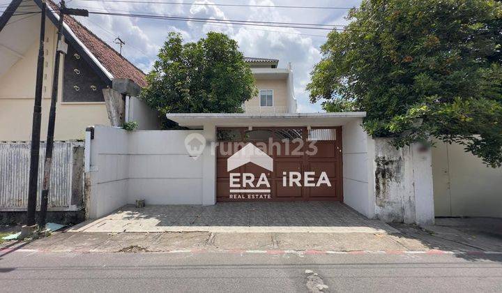 Dijual Rumah Mewah di Kratonan Serengan Solo Dkt Singosaren Plaza 2