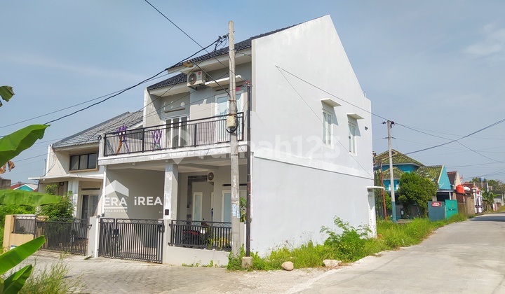 Rumah 2 lantai di Gumpang Kartosuro Solo dekat UMS dan UNS Pabelan Rumah 2 lantai di Gumpang Kartosuro Solo dekat UMS dan UNS Pabelan