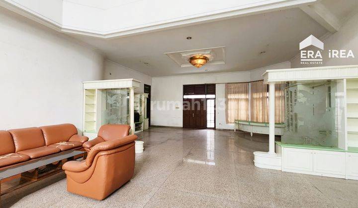 Rumah Mewah 2 Lantai Bagus SHM di Solo Baru, Surakarta 9