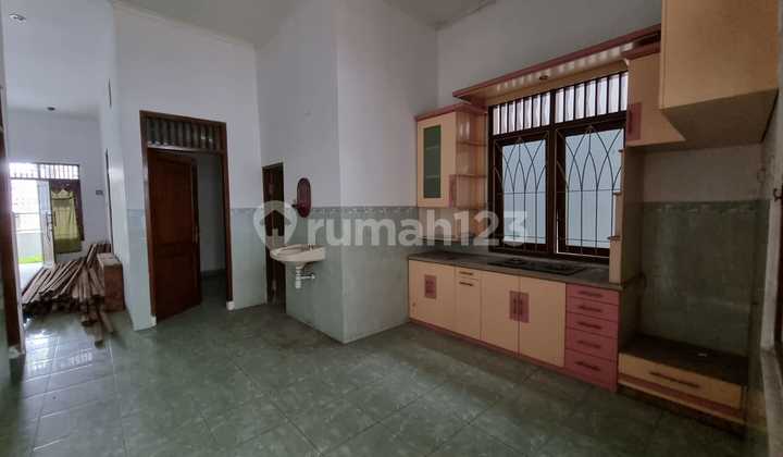 Rumah 1.5 Lantai di Mojosongo, Surakarta Dekat Taman Jaya Wijaya 7