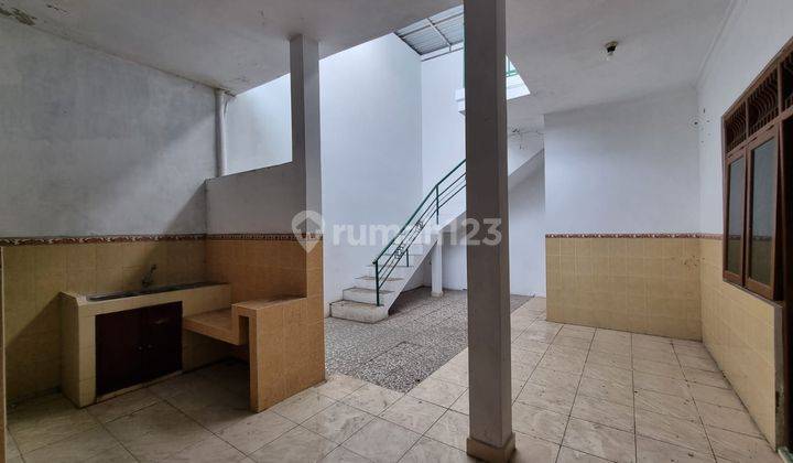 Rumah 1.5 Lantai di Mojosongo, Surakarta Dekat Taman Jaya Wijaya 9