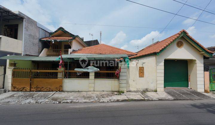 Rumah Solo Kota Daerah Karangasem Dkat Alila Solo Square