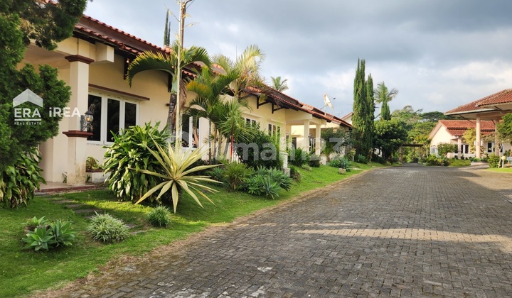Affordable villa in a cluster neighborhood in Tawangmangu, fully furnished.