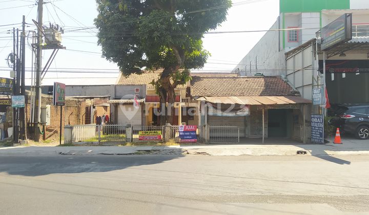 Tanah dan Bangunan strategi area Jl. Slamet Riyadi di Makamhaji Kartosuro Solo