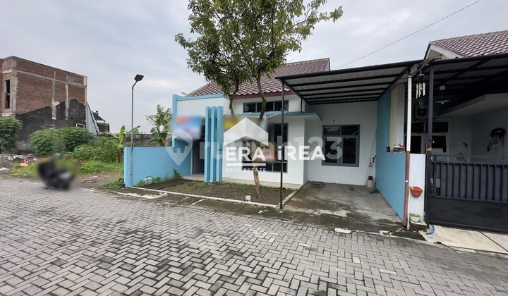 1.5 Story House For Sale Near Solo Baru Business Center 2