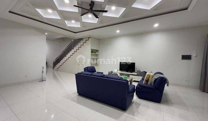 Dijual Rumah Mewah di Kratonan Serengan Solo Dkt Singosaren Plaza 1