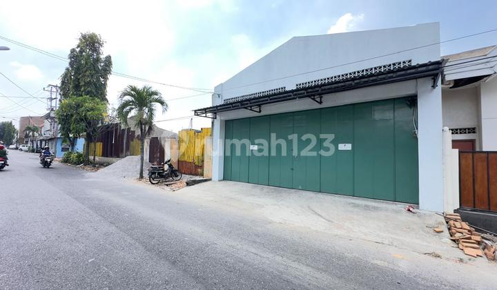 Cheap Warehouse for Rent in Jebres Solo Near Pasar Gedhe Cheap Warehouse for Rent in Jebres Solo Near Pasar Gedhe