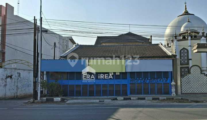 Cheap shop house on Joko Tingkir street, Laweyan, near Jongke market, Solo. 1