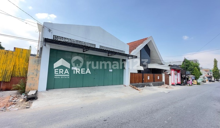 Cheap Warehouse for Rent in Jebres Solo Near Pasar Gedhe Cheap Warehouse for Rent in Jebres Solo Near Pasar Gedhe