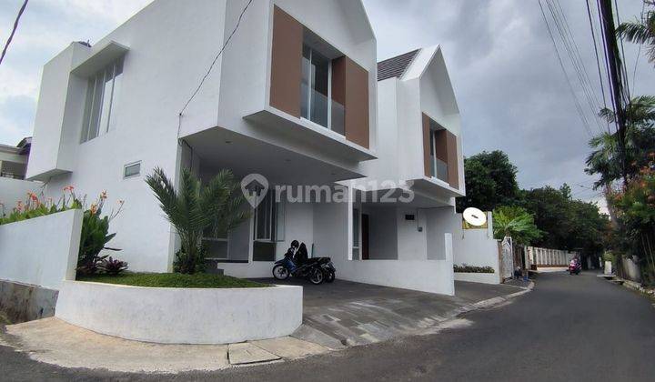 Dijual Rumah Scandinavian di Pejaten Barat Jakarta Selatan
 2