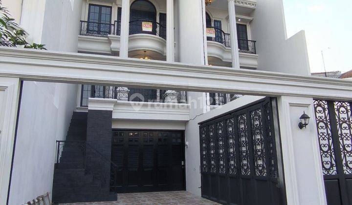 Dijual Rumah Eropa Classic di Jati Padang Pasar Minggu Jakarta Selatan
 2