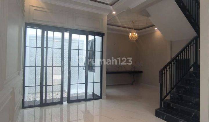 Dijual Rumah Ada Rooftop di Jln Sadar Raya Jagakarsa Jakarta Selatan
 2