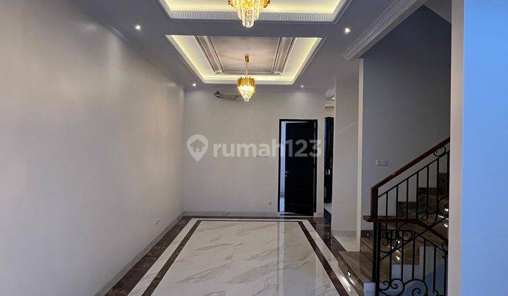 Dijual Rumah Ada Kolam Renang Free Lift di Kebagusan Jakarta Selatan 2