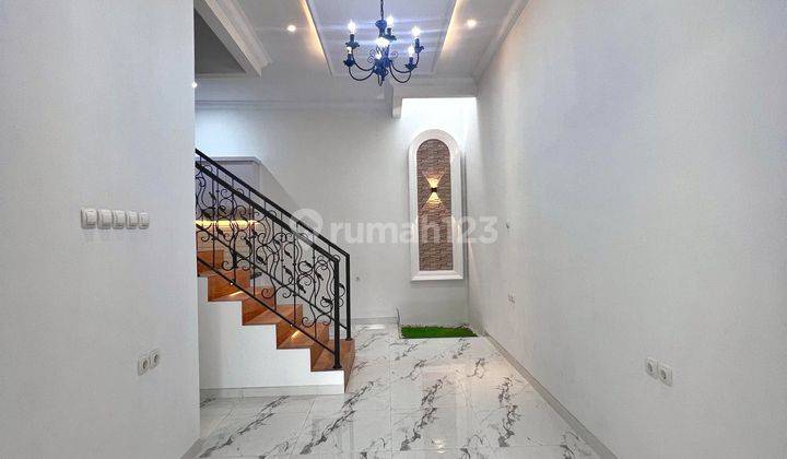 Dijual Rumah Modern Classic Dekat Stasiun Lenteng Agung Jagakarsa Jaksel 2