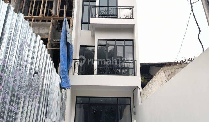 Dijual Murah Ruko Ada Rooftop Gratis Lift di Rawamangun Jakarta Timur 1