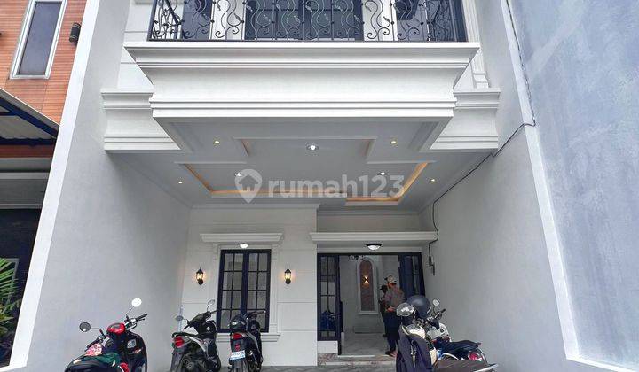 Dijual Rumah Modern Classic Dekat Stasiun Lenteng Agung Jagakarsa Jakarta Selatan 1