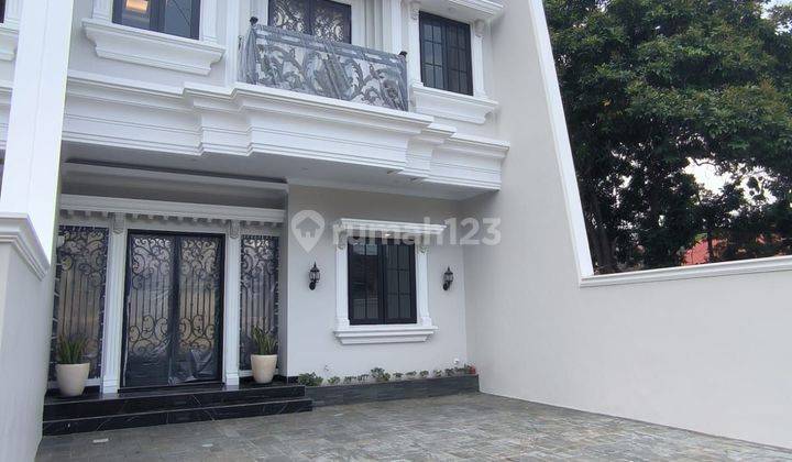 Dijual Rumah Classic Modern Dekat Stasiun Jagakarsa Jakarta 2