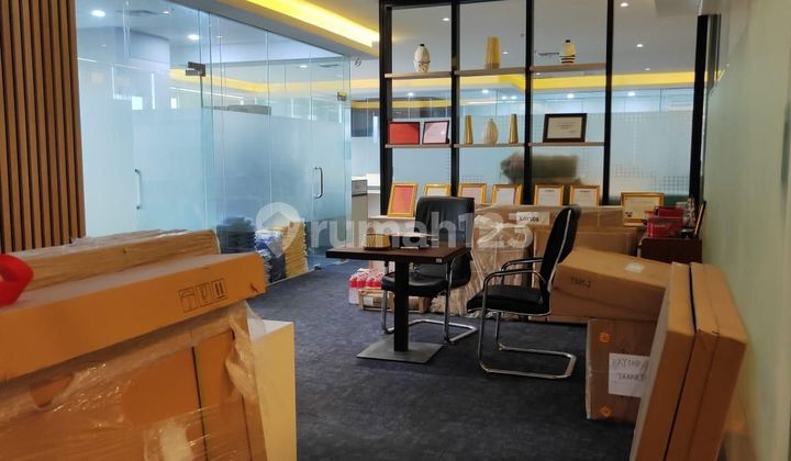 Office Gold Coast Bagus Furnished ready pakai 2