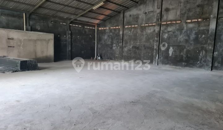 Warehouse + 3 adjoining shophouses on strategic Kedoya arterial road, roadside location