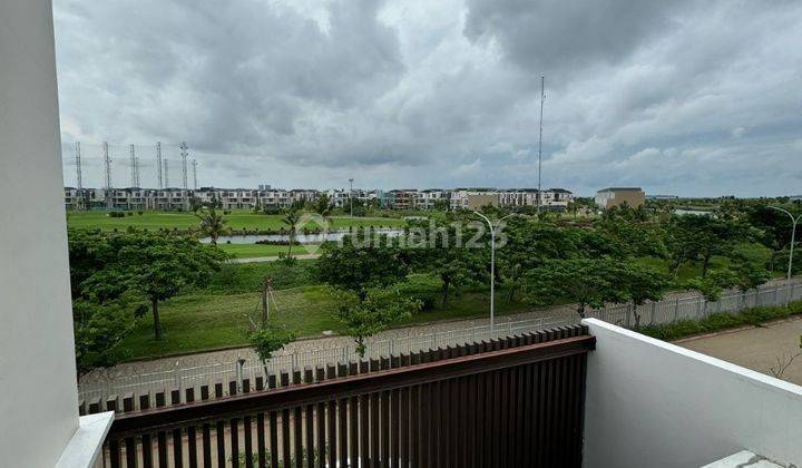 Rumah 3 Lantai Bagus di Golf Island , Jakarta Utara 2