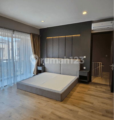 Rumah Golf Island Furnish Bagus Siap Huni Uk 10x15 Pik 1