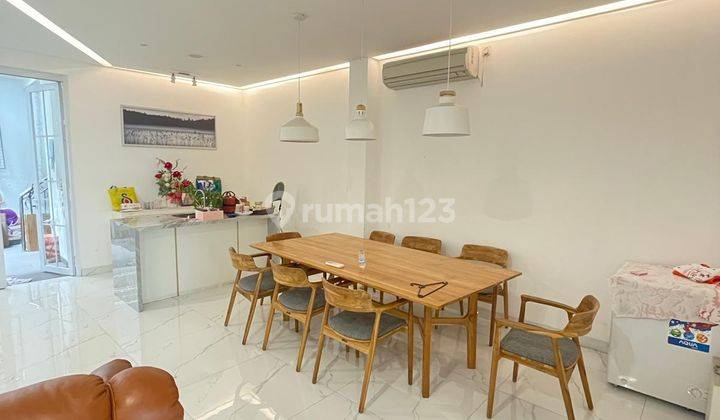 Rumah 2 Lantai Golf Lake Residence Siap Huni 8x18 1