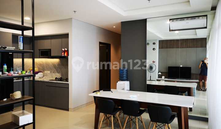READY-TO-OCCUPY APARTMENT CIPUTRA INTERNATIONAL 3 BR FURNISHED NEAR PURI