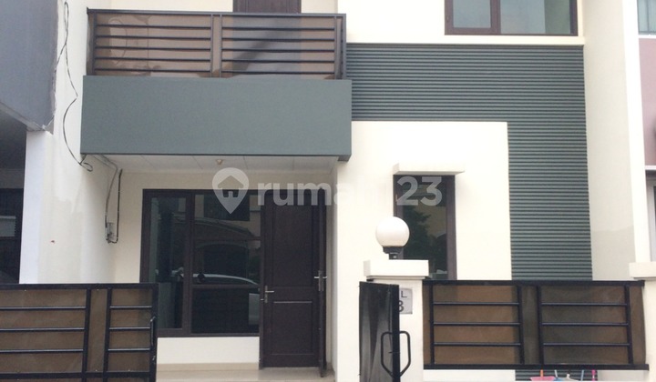 Dijual Rumah Bagus Siap Huni Semi Furnished di Kelapa Gading
