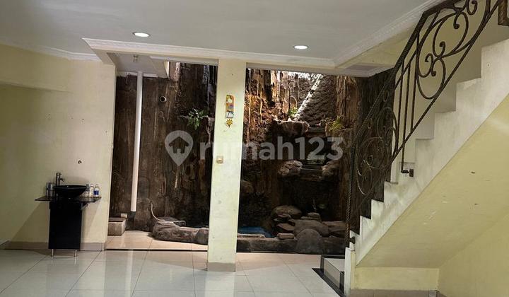 Dijual Rumah Bagus 2 Lantai di Metland Menteng Cakung