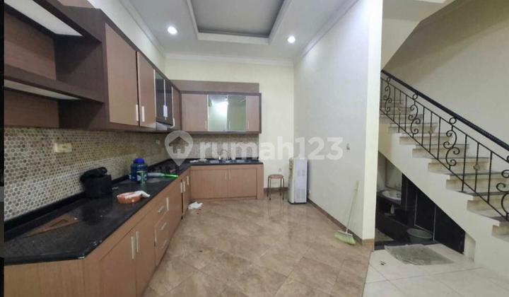 For Sale 4-Story Semi-Furnished House in Kelapa Gading, North Jakarta