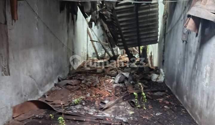 Dijual Rumah Hitung Tanah di Tambora Jakarta Barat